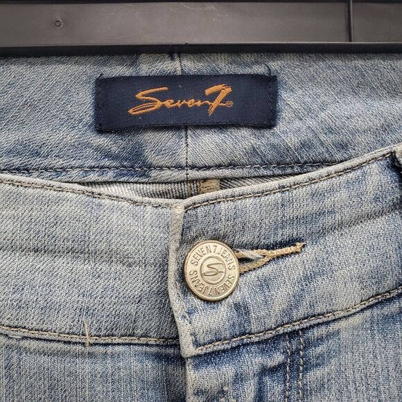 Seven7 Woman's Light Wash Embellished Pocket Flare Leg‎ Denim Jeans Plus Size 14 - Picture 3 of 7